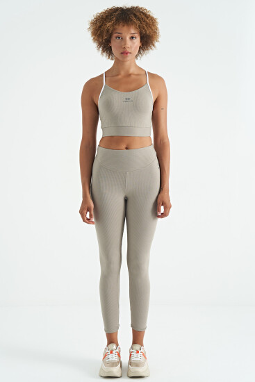 Zeytin Yeşil Sırt Çapraz Detaylı Logo Baskılı Dar Kalıp Fitilli Kadın Büstiyer - 97274 - TOMMYLIFE (1)