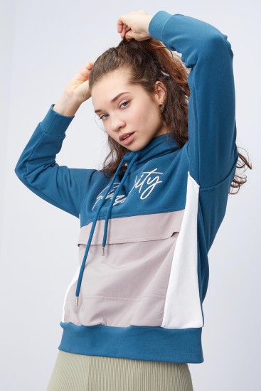 Zümrüt Bağcıklı Yaka Üç Renk Yazı Nakışlı Kadın Oversize Sweatshirt - 97189 