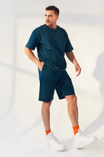 Zümrüt Küçük Yazı Baskılı O Yaka Erkek Oversize Bermuda Şort Takım - 85156 
