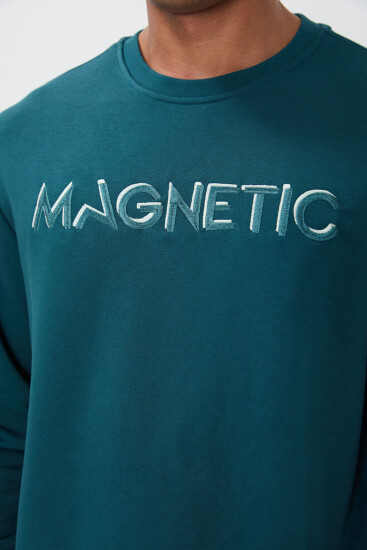 Zümrüt Yazı Nakışlı O Yaka Rahat Form İçi Polarlı Erkek Sweatshirt - 88020 - TOMMYLIFE (1)