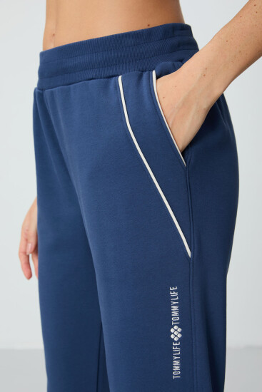 Parlament Kompakt Pamuklu Kalın Pürüzsüz Dokulu Standart Fit Kadın Eşofman Altı - 94660 - TOMMYLIFE (1)