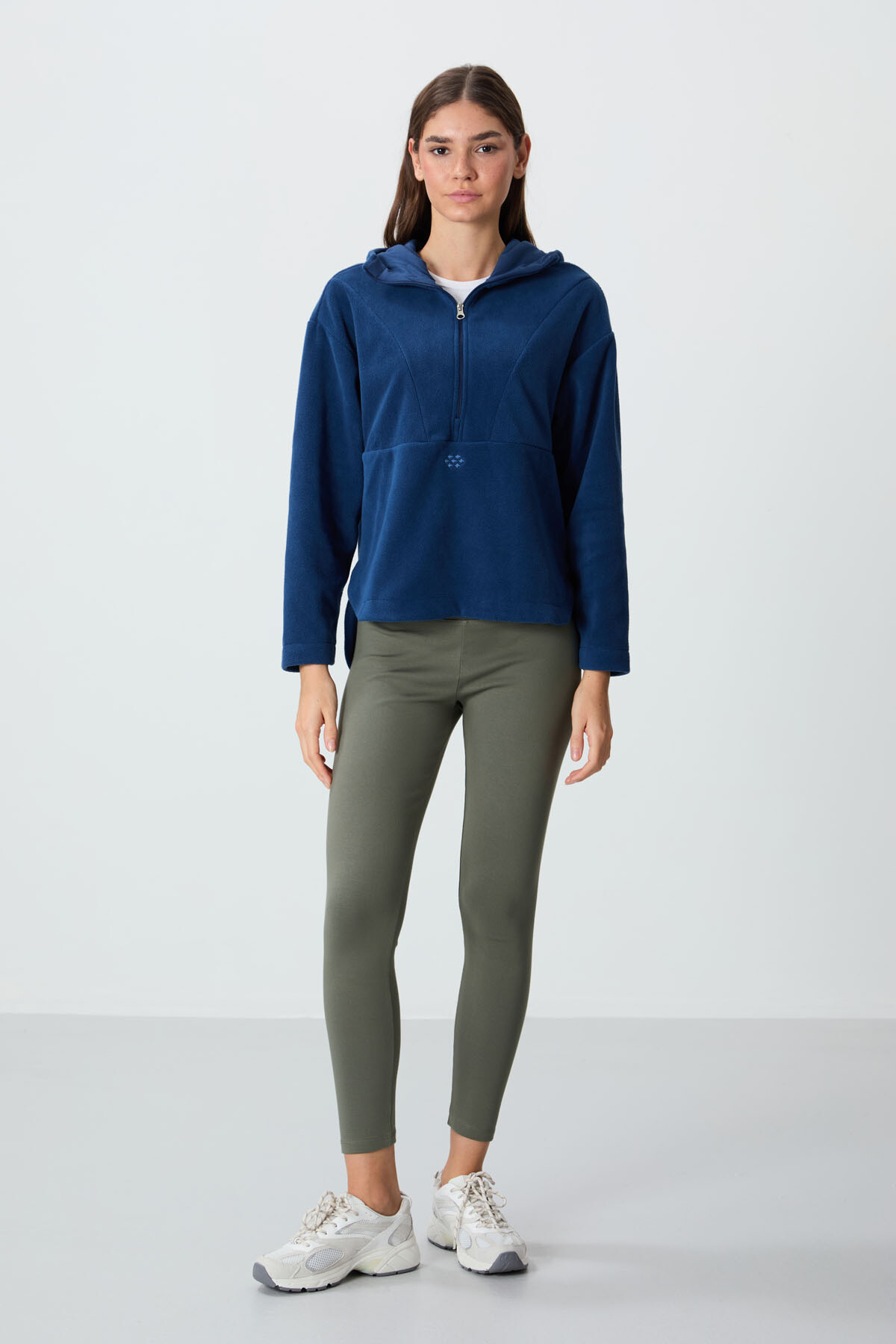 Parlament Kalın Yumuşak Dokulu Kapüşonlu Oversize Nakışlı Polar Kadın Sweatshirt -97286 - TOMMYLIFE (1)