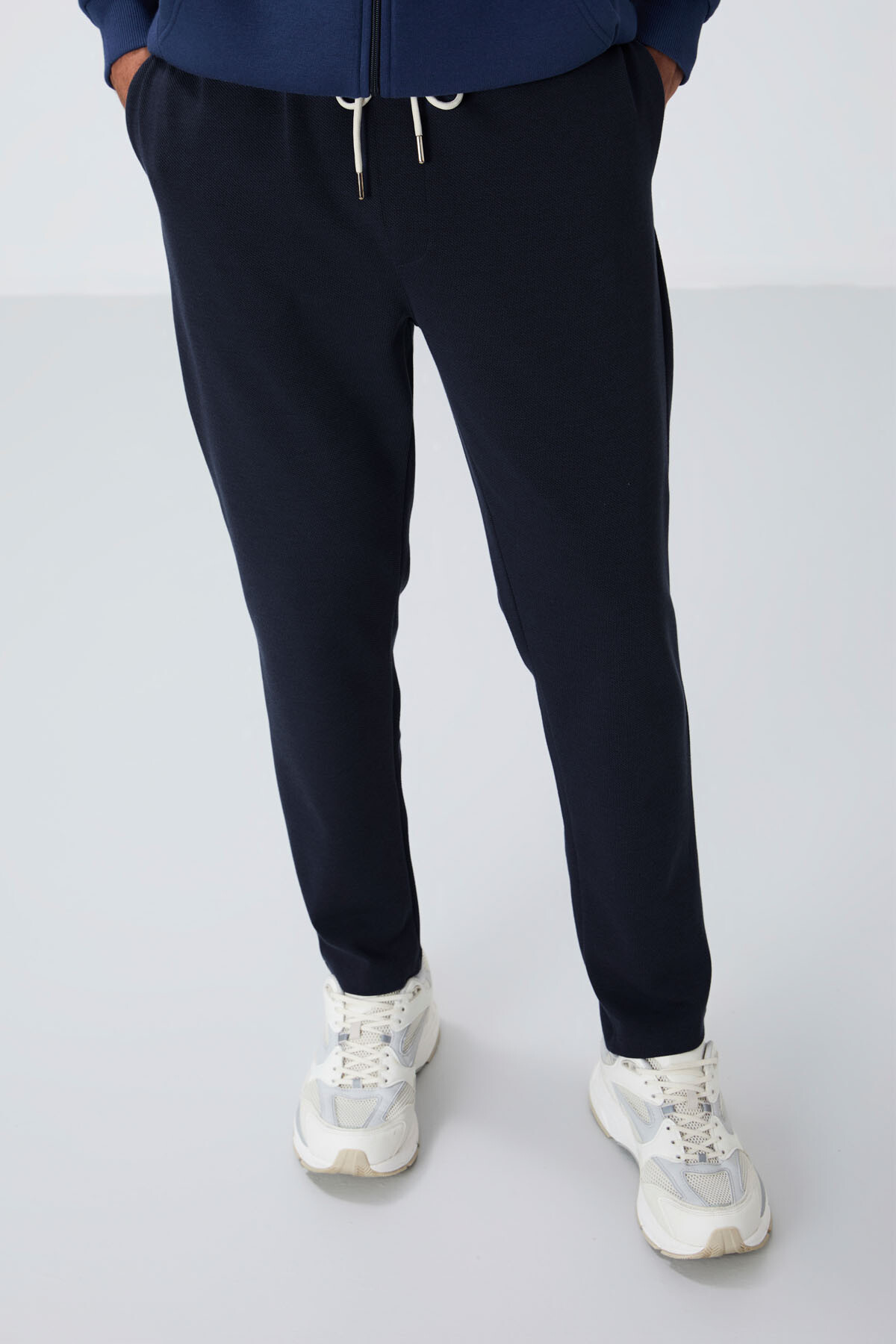 Parlament Yüzeyi Dokulu Standart Fit Erkek Eşofman Alt - 82155 - Air Jones (1)