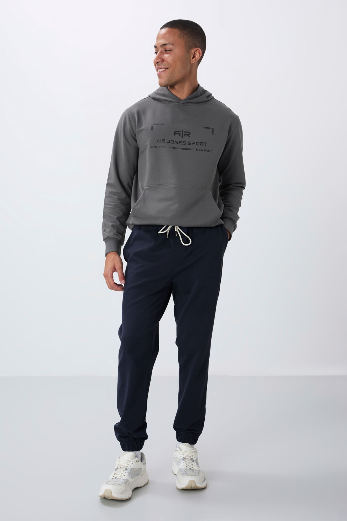 Parlament Yüzeyi Dokulu Standart Fit Erkek Eşofman Alt - 82156 - Air Jones (1)