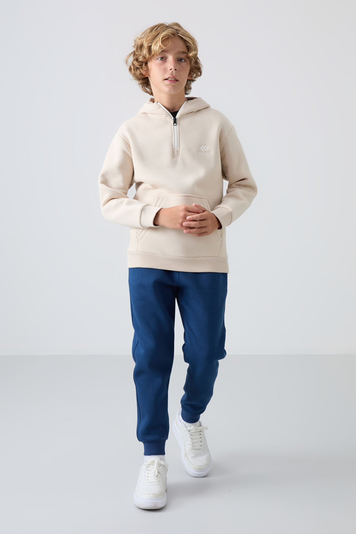 Parlament Pamuklu Kalın İçi Tüylü Standart Fit Nakışlı Erkek Çocuk Eşofman Alt - 11224 - TOMMYLIFE