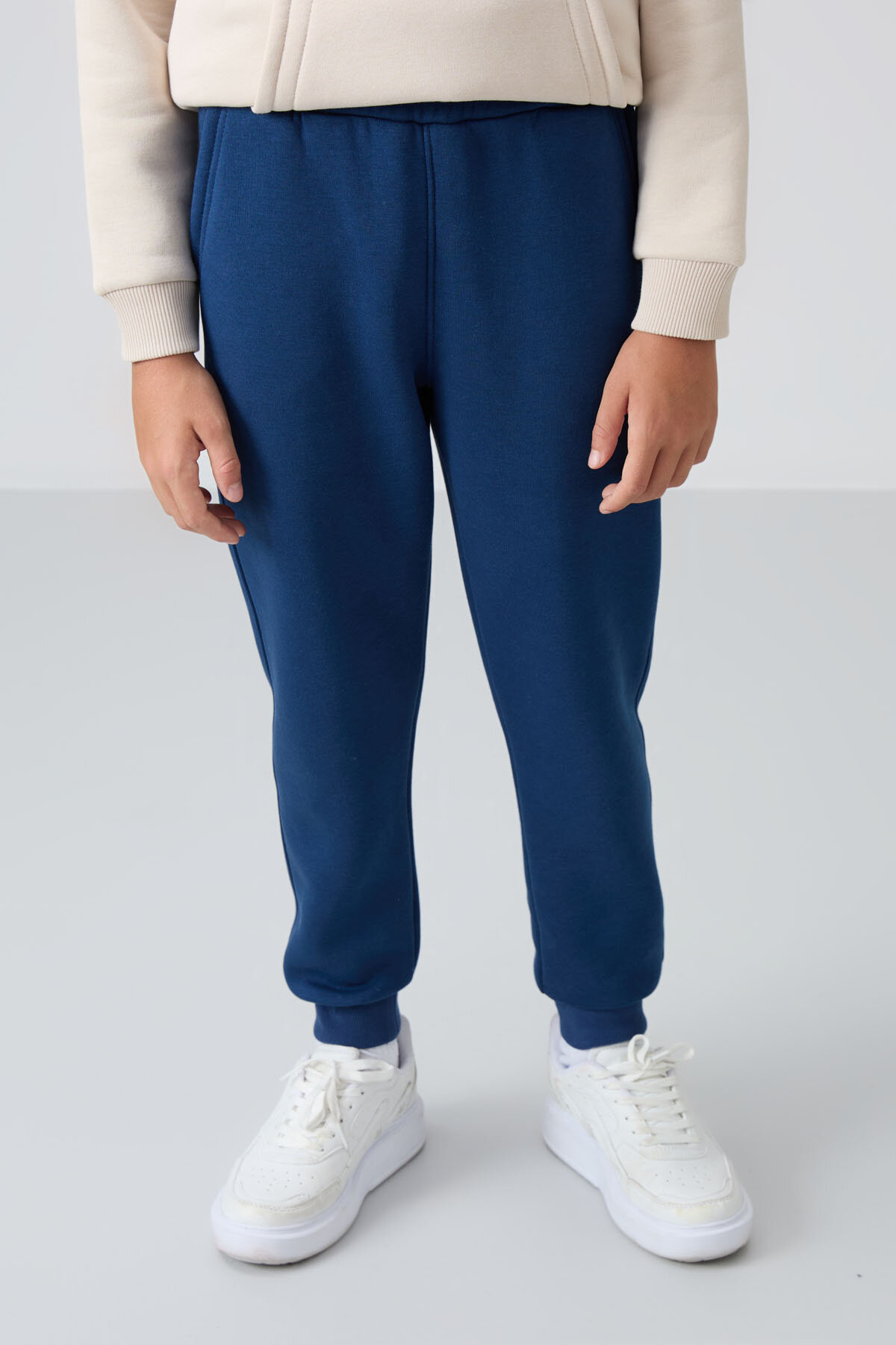 Parlament Pamuklu Kalın İçi Tüylü Standart Fit Nakışlı Erkek Çocuk Eşofman Alt - 11224 - TOMMYLIFE (1)