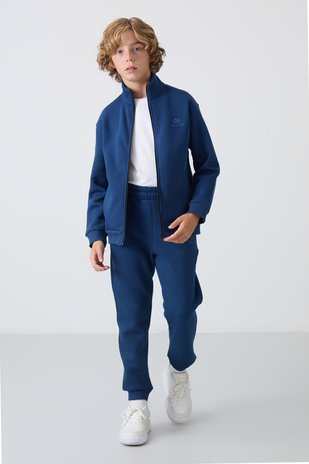 Parlament Pamuklu Kalın İçi Tüylü Standart Fit Nakışlı Erkek Çocuk Eşofman Takım - 11256 - TOMMYLIFE