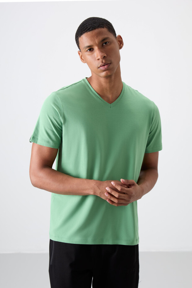 Pastel Yeşil Basic Kısa Kol Standart Kalıp V Yaka Erkek T-Shirt - 87912 - 5