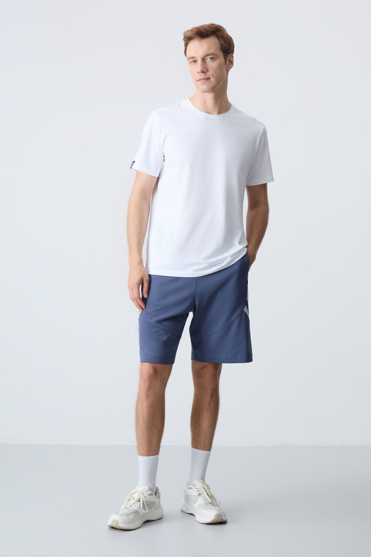 Petrol Pamuklu Kalın Yumuşak Dokulu Standart Fit Basic Erkek Şort - 81281 - Air Jones (1)