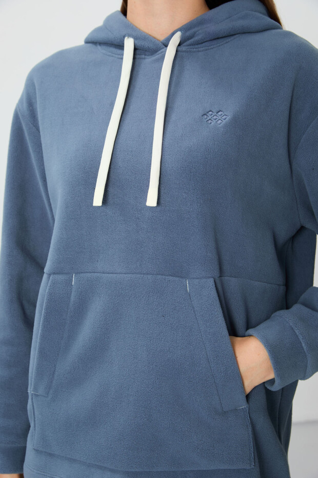 Petrol Kalın Yumuşak Dokulu Kapüşonlu Rahat Form Nakışlı Polar Kadın Sweatshirt - 97292 - 3