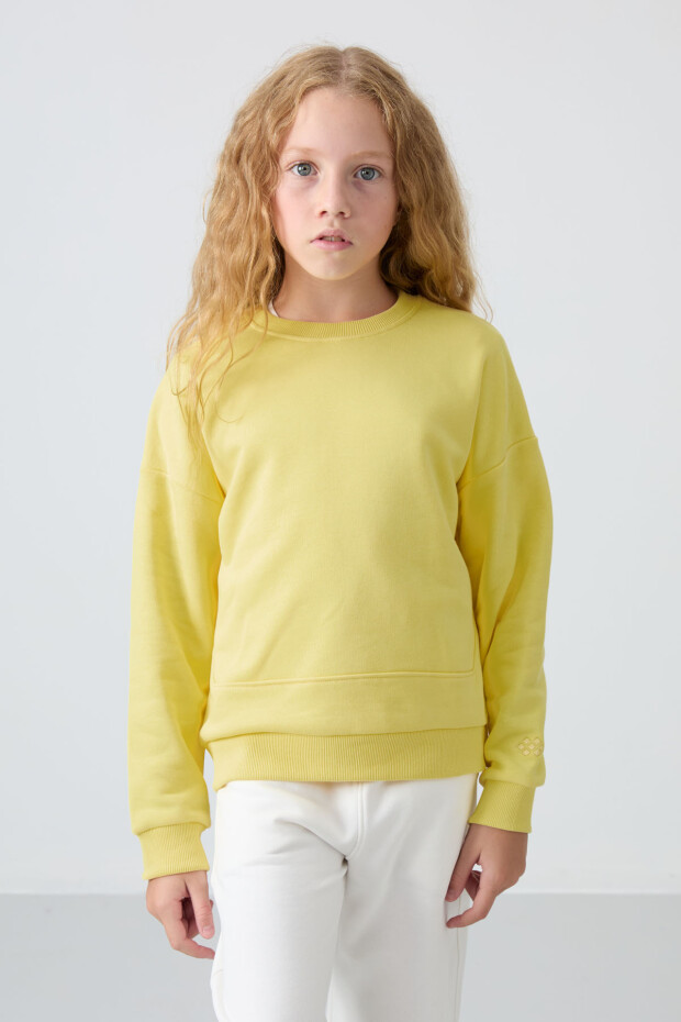 Sarı Pamuklu İçi Tüylü Yumuşak Dokulu Rahat Form Nakışlı Kız Çocuk Sweatshirt - 75150 - 1