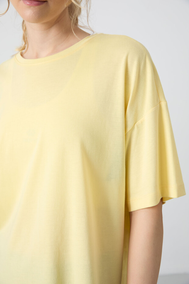 Sarı Penye Modal Yumuşak Tuşeli Oversize Fit Basic Kadın T-Shirt- 97285 - 4
