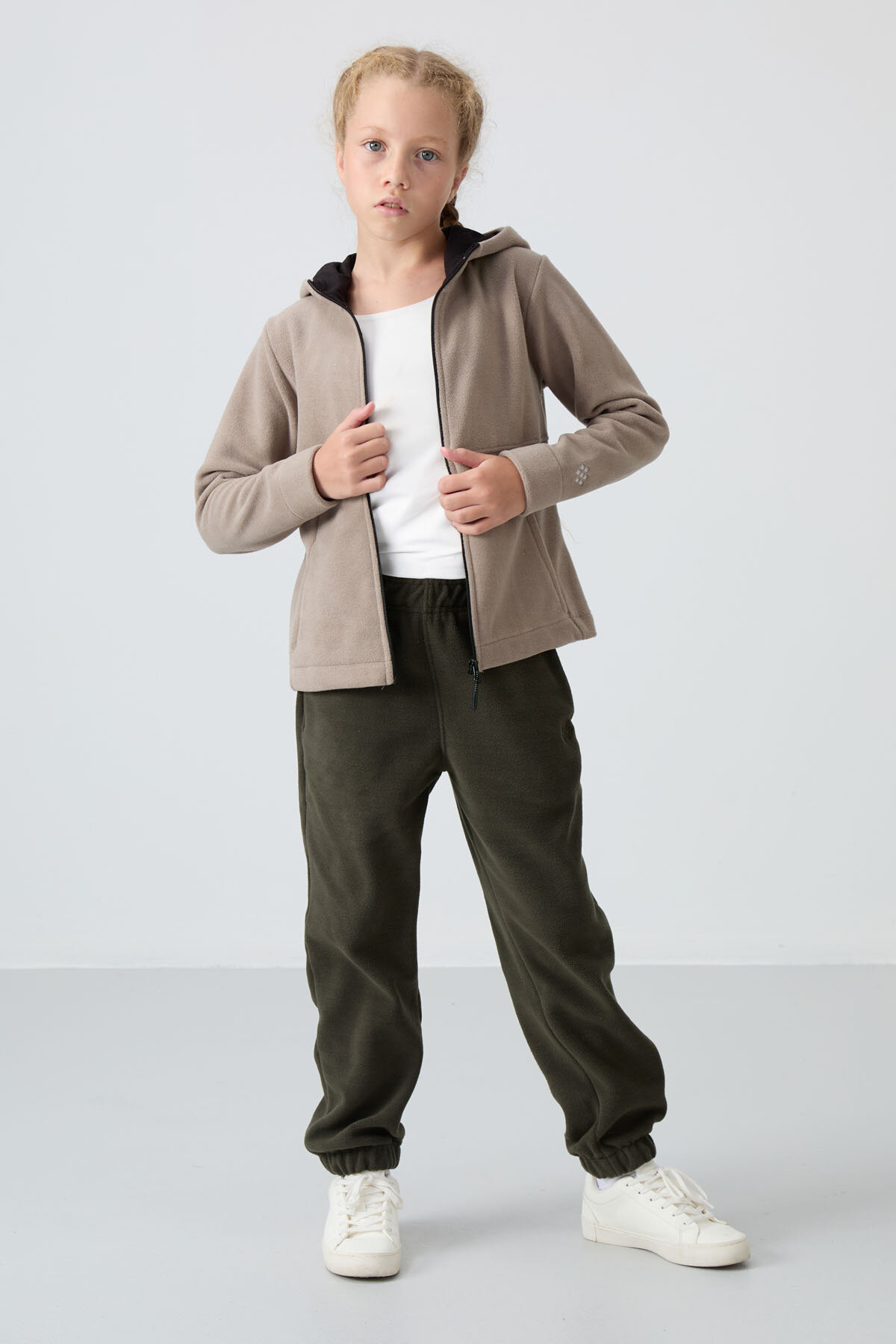 Standart Fit Kapüşonlu 2'li Paket Siyah-Koyu Bej Kız Çocuk Sweatshirt - 75152 - TOMMYLIFE (1)