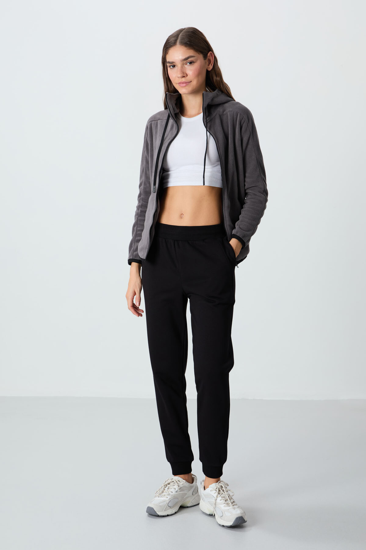 Siyah Kompakt Pamuklu Kalın Pürüzsüz Dokulu Standart Fit Kadın Eşofman Altı - 94660 - TOMMYLIFE