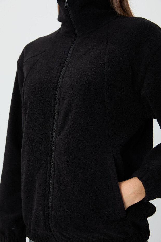 Siyah Kalın Yumuşak Dokulu Dik Yaka Oversize Nakışlı Polar Kadın Sweatshirt - 97293 - 5