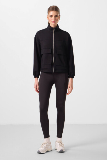 Siyah Yumuşak Dokulu Dik Yaka Oversize Kargo Cepli Kadın Crop Top Sweatshirt - 97301 - TOMMYLIFE (1)