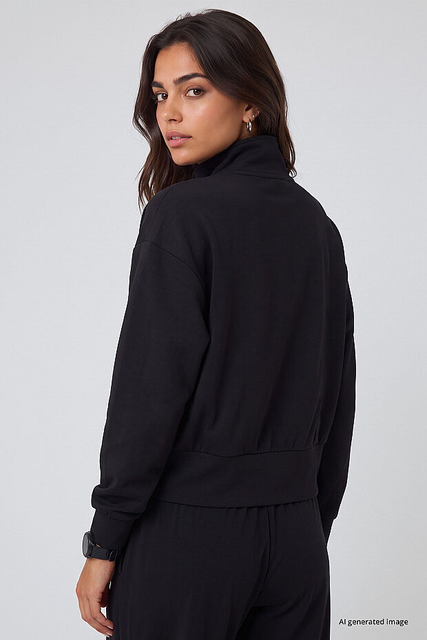 Siyah Dik Yaka Standart Kalıp Crop Kadın Sweatshirt - 97317 - 5
