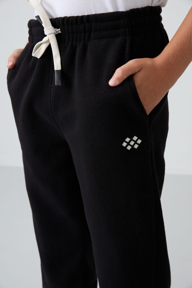 Siyah Kalın Yumuşak Dokulu Standart Fit Nakışlı Polar Erkek Çocuk Eşofman Alt - 11220 - 3