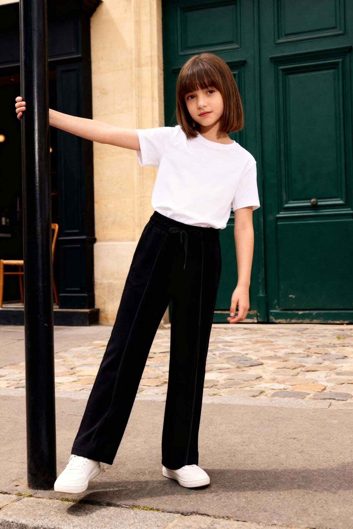 Siyah Cepli Ön Dikiş Detaylı Geniş Paça Kız Çocuk Eşofman Altı -75144 - TOMMYLIFE