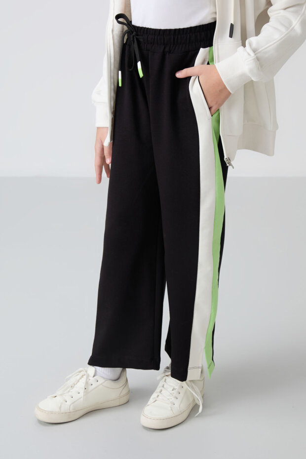 Siyah Yırtmaç Detaylı Cepli Geniş Paça Kız Çocuk Eşofman Alt - 75141 - 4