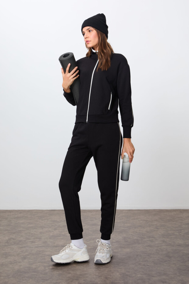 Siyah Kompakt Pamuklu Kalın Pürüzsüz Dokulu Dik Yaka Oversize Fit Kadın Eşofman Takım - 95340 - 2