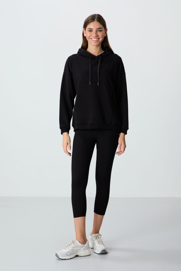 Siyah Kompakt Pamuklu Kalın Pürüzsüz Dokulu Kapüşonlu Rahat Form Fit Kadın Sweatshirt - 97291 - 3