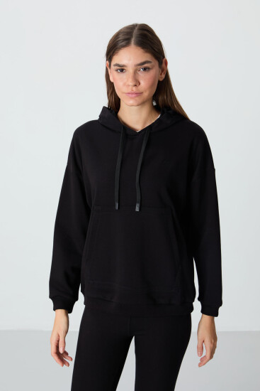 Siyah Kompakt Pamuklu Kalın Pürüzsüz Dokulu Kapüşonlu Rahat Form Fit Kadın Sweatshirt - 97291 