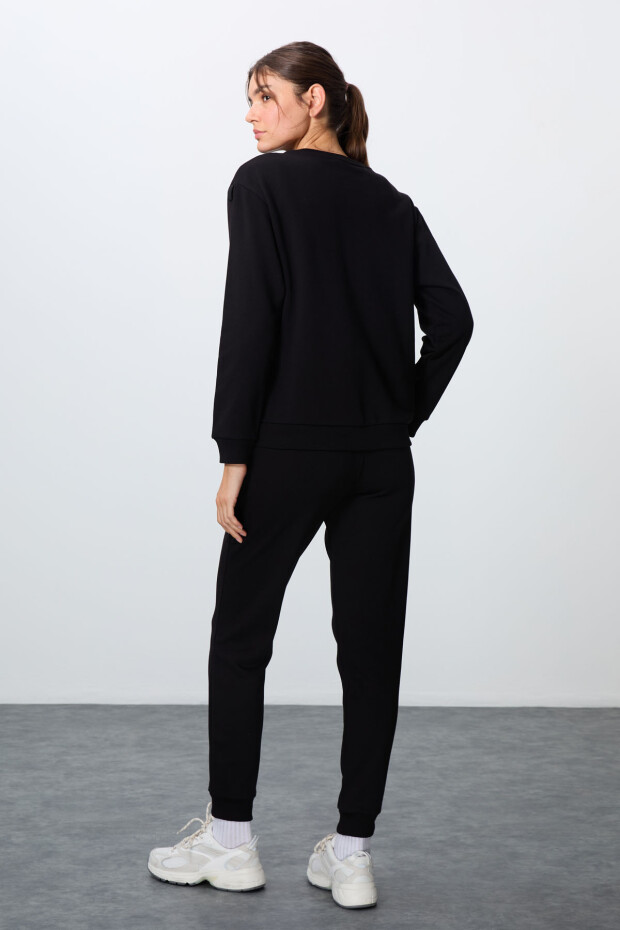 Siyah Kompakt Pamuklu Kalın Pürüzsüz Dokulu O Yaka Oversize Fit Kadın Eşofman Takım - 95341 - 7