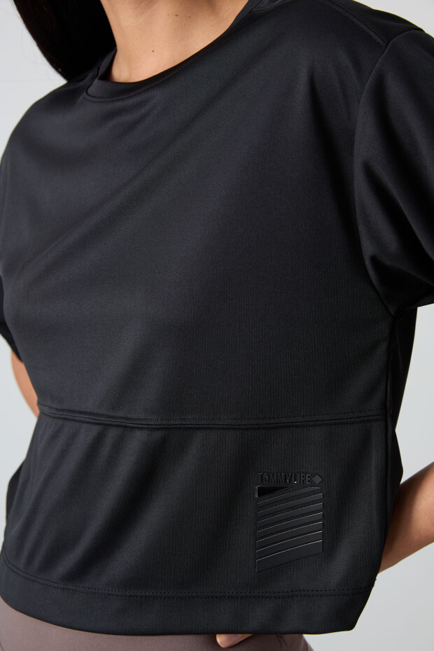 Siyah Nefes Alan Dokulu İnce Esnek Standart Kalıp Performans Kadın T-Shirt - 97284 - 4