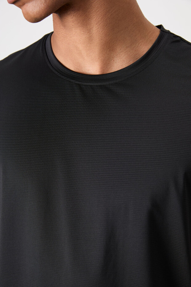 Siyah Nefes Alan Dokulu İnce Esnek Standart Fit Erkek Performans T-Shirt - 88383 - 3