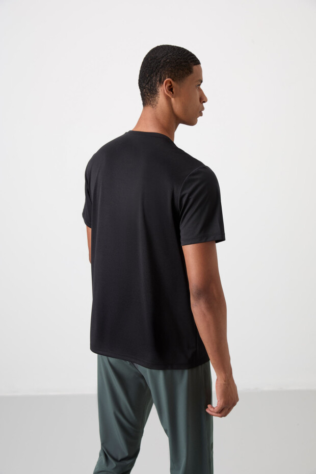 Siyah Nefes Alan Dokulu İnce Esnek Standart Fit Erkek Performans T-Shirt - 88385 - 5