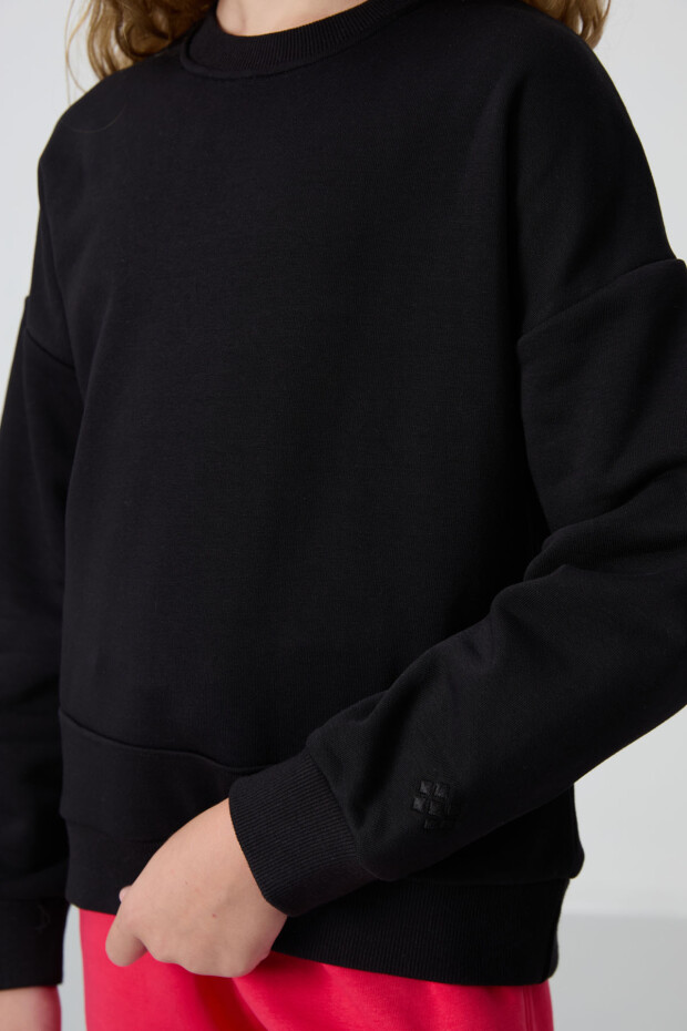 Siyah Pamuklu İçi Tüylü Yumuşak Dokulu Rahat Form Nakışlı Kız Çocuk Sweatshirt - 75150 - 3