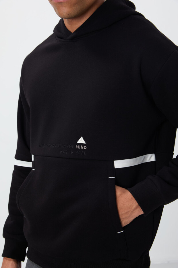 Siyah Pamuklu Kalın İçi Tüylü Yumuşak Dokulu Comfort Fit Nakışlı Erkek Sweatshirt - 88417 - 4