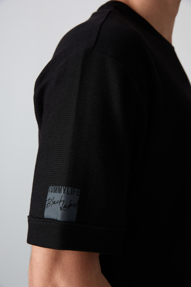 Siyah Pamuklu Kalın Yüzeyi Dokulu Oversize Fit Basic Erkek T-Shirt - 88339 - 2