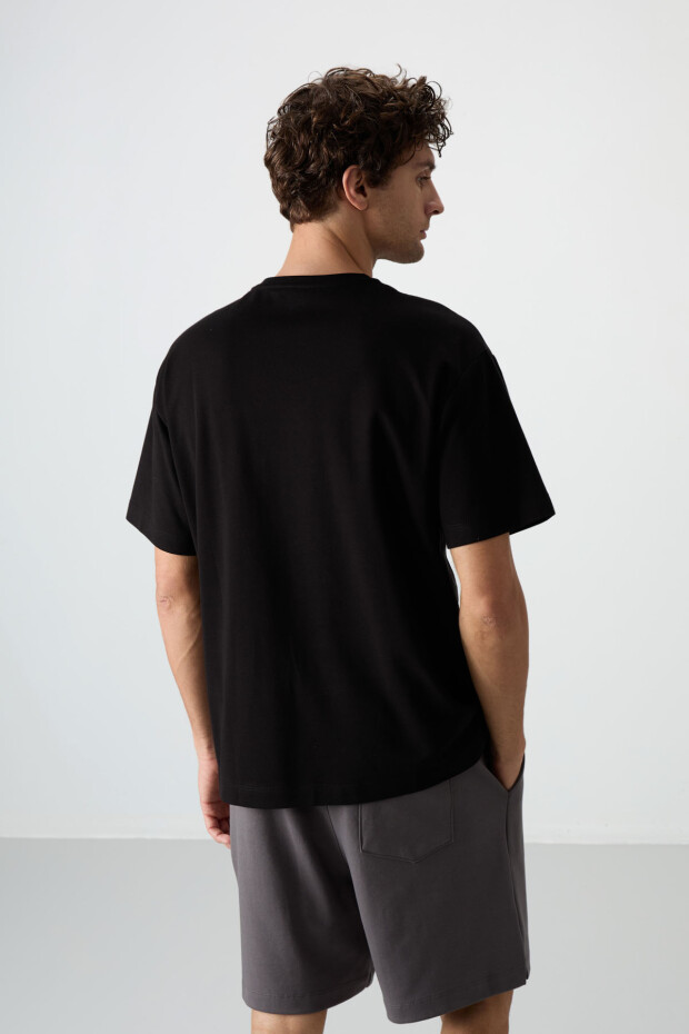 Siyah Pamuklu Kalın Yüzeyi Dokulu Oversize Fit Baskılı Erkek T-Shirt - 88364 - 5