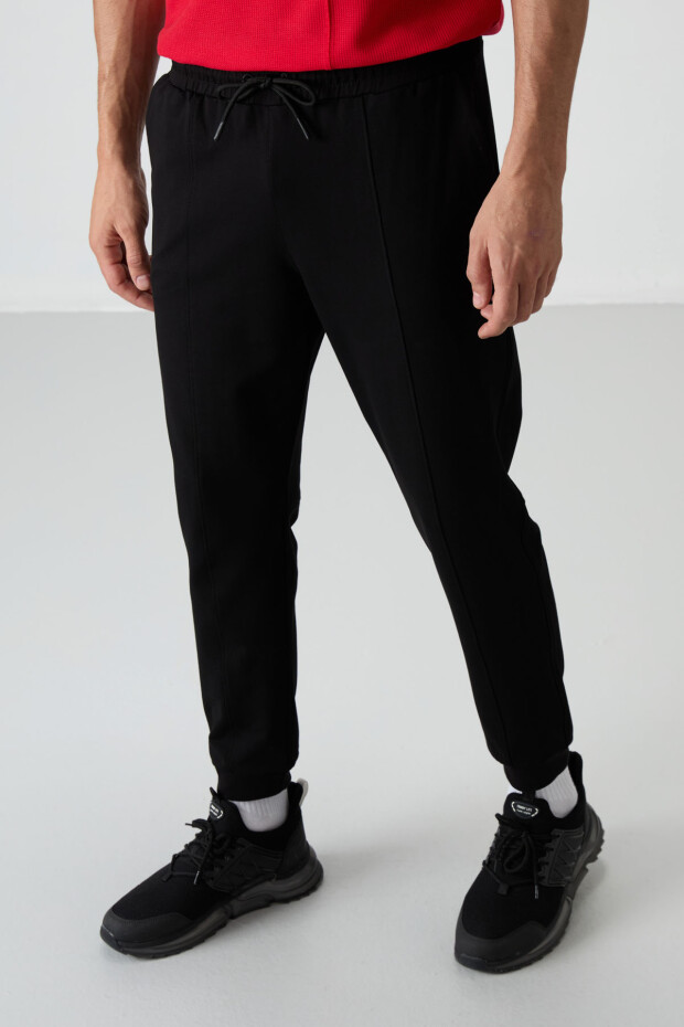 Siyah Pamuklu Yumuşak Dokulu Comfort Fit Nakışlı Erkek Jogger - 82123 - 4