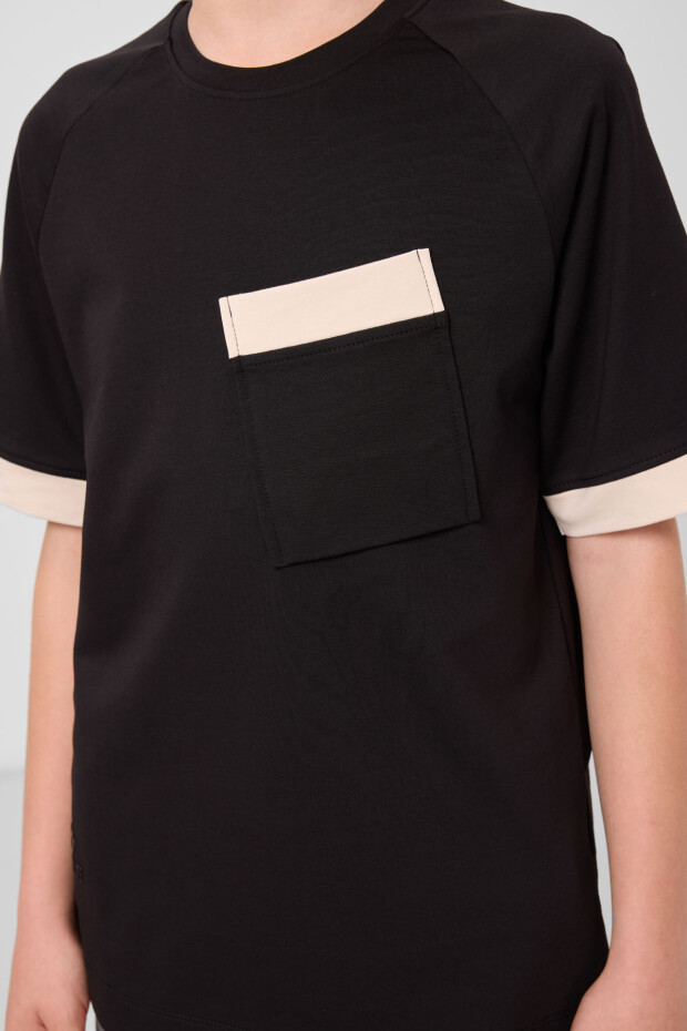 Siyah Pamuklu Yumuşak Dokulu Oversize Cep Detaylı Erkek Çocuk T-Shirt - 11295 - 4