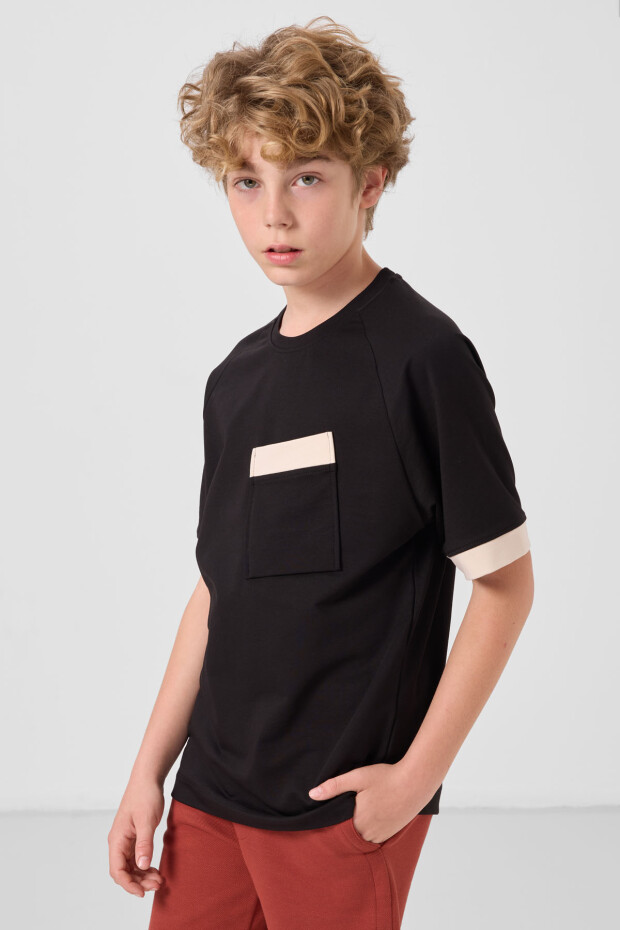 Siyah Pamuklu Yumuşak Dokulu Oversize Cep Detaylı Erkek Çocuk T-Shirt - 11295 - 3