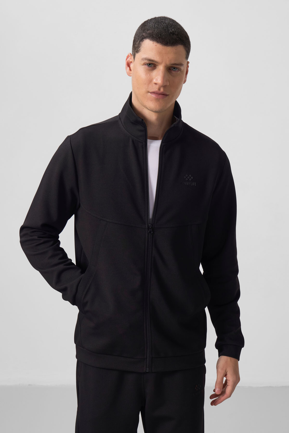 Siyah Yüzeyi Dokulu Rahat Form Erkek Eşofman Takım - 85273 - TOMMYLIFE (1)