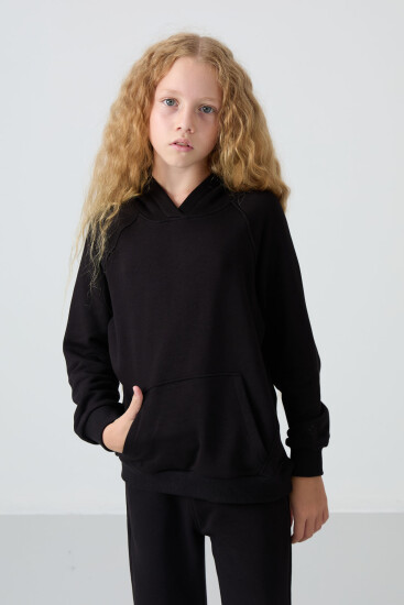 Siyah Pamuklu İçi Tüylü Yumuşak Dokulu Standart Fit Nakışlı Kız Çocuk Eşofman Takım - 75162 - TOMMYLIFE (1)