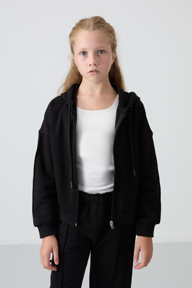 Siyah Pamuklu İçi Tüylü Yumuşak Dokulu Standart Fit Nakışlı Kız Çocuk Eşofman Takım - 75161 - 3