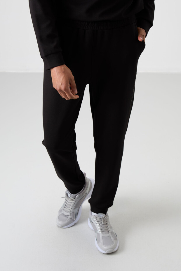 Siyah - Siyah Pamuklu Kalın Yumuşak Dokulu Comfort Fit Baskılı Erkek Eşofman Takım - 85253 - 6