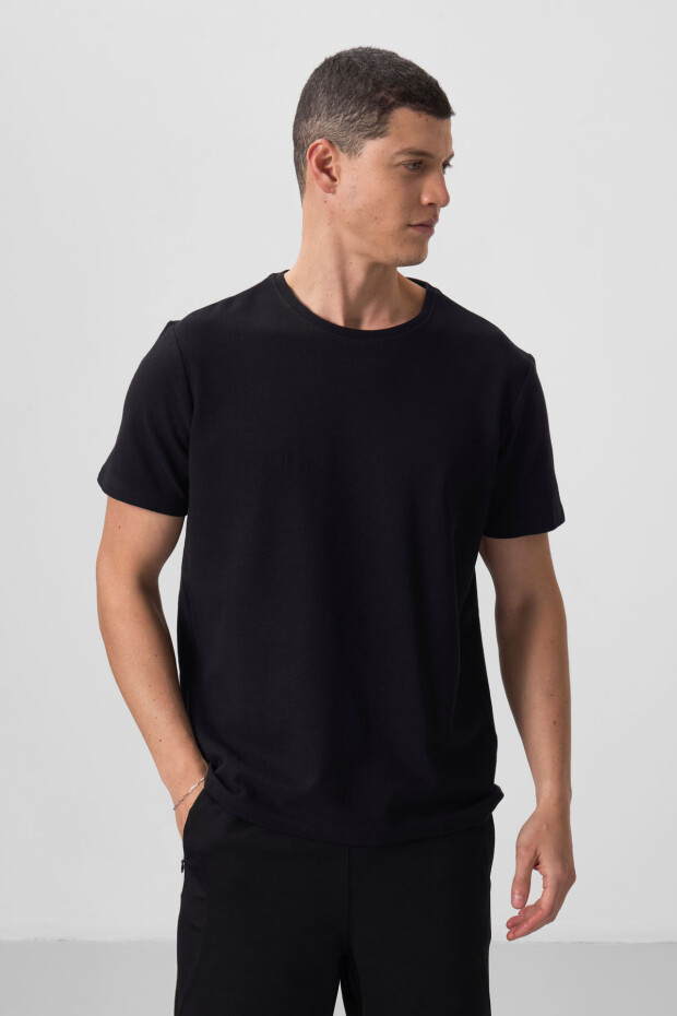 Siyah Yüzeyi Dokulu Rahat Form Basic Erkek T-Shirt - 88436 - 4
