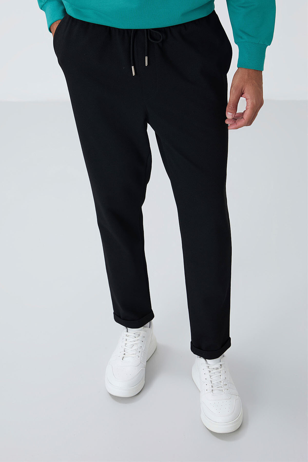 Siyah Yüzeyi Dokulu Standart Fit Erkek Eşofman Alt - 82154 - TOMMYLIFE