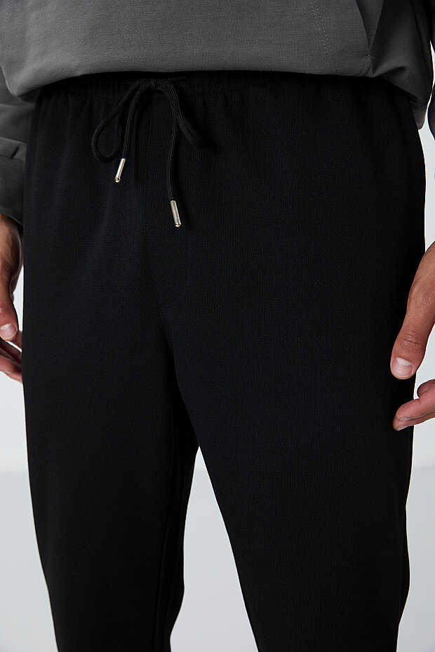 Siyah Yüzeyi Dokulu Standart Fit Erkek Eşofman Alt - 82155 - 4