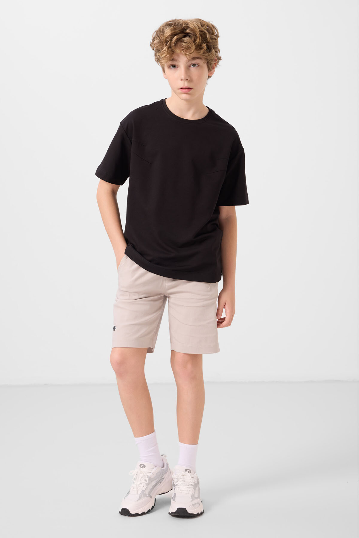 Siyah-Taş Pamuklu Oversize Fit Dokuma Hafif Esnek Chino Erkek Çocuk Şort Takım - 11277 - TOMMYLIFE