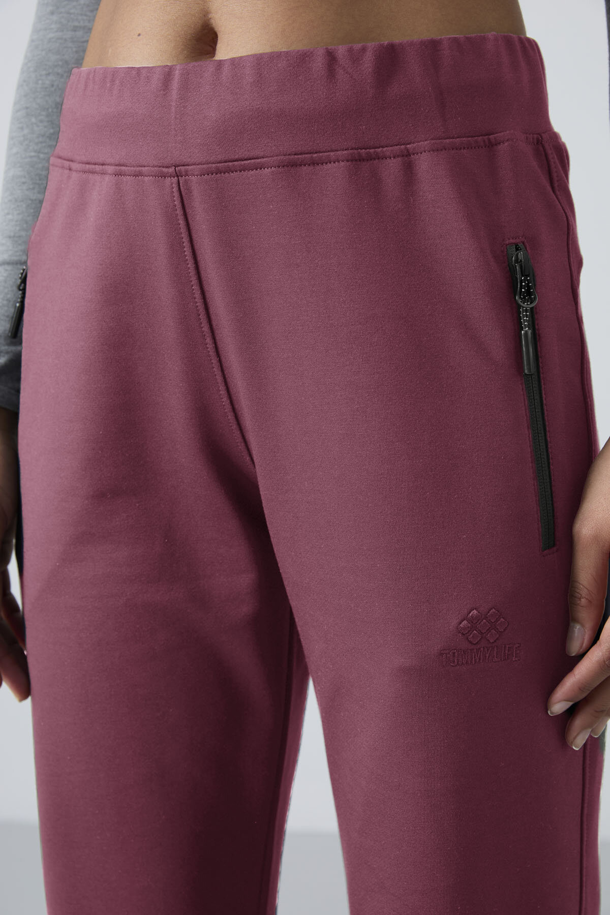 Soft Vişne Fermuar Cepli Rahat Form Klasik Paça Kadın Eşofman Alt - 94195 - TOMMYLIFE (1)