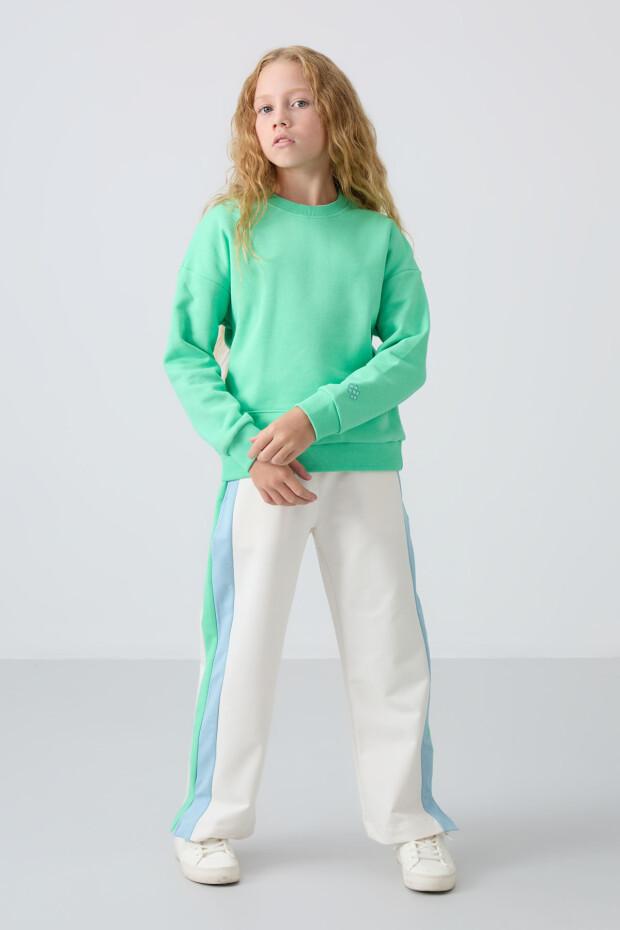 Su Yeşil Pamuklu İçi Tüylü Yumuşak Dokulu Rahat Form Nakışlı Kız Çocuk Sweatshirt - 75150 - 3
