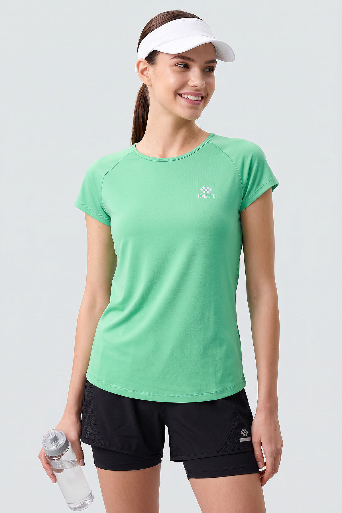 Su Yeşili Sırt Pencereli Kısa Kol Standart Kalıp O Yaka Kadın T-Shirt - 97101 - TOMMYLIFE