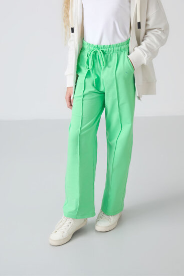 Su Yeşil Cepli Ön Dikiş Detaylı Geniş Paça Kız Çocuk Eşofman Altı -75144 - TOMMYLIFE (1)